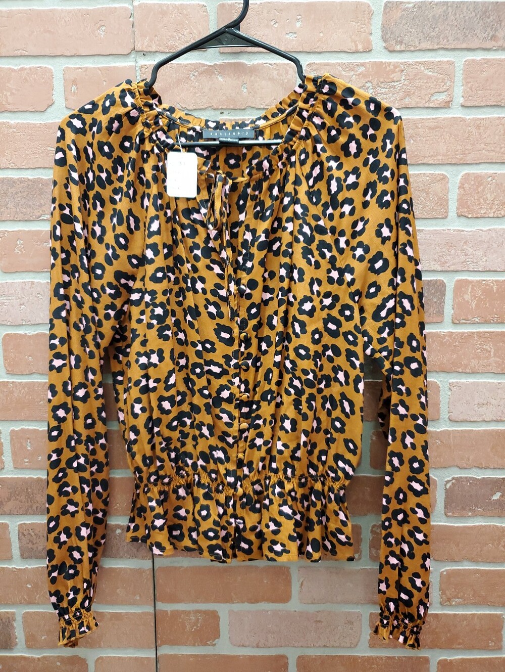 Sanctuary Leopard Print Peplum Blouse Women’s S Mustard Tie Neck Rayon Top